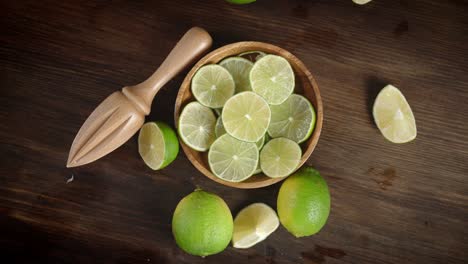 cut into round slices of lime on the plate slowly rotates.