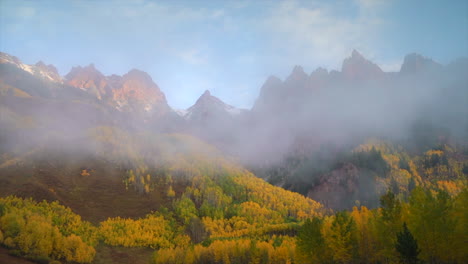 Foggy-morning-at-Maroon-Bells-nature-on-a-sunny-autumn-day