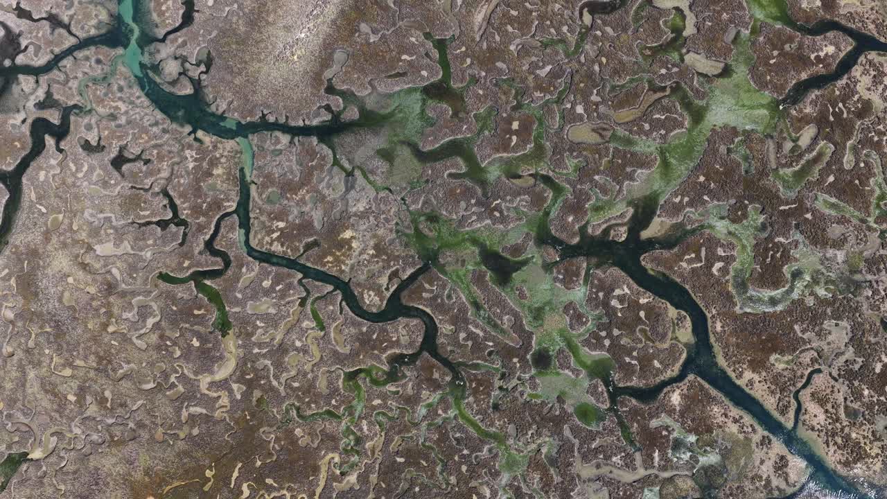 Water channels on a estuary