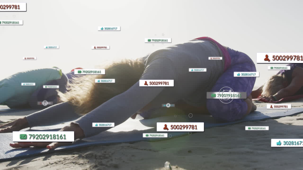 animación de notificaciones en las redes sociales, sobre mujeres haciendo yoga en la playa