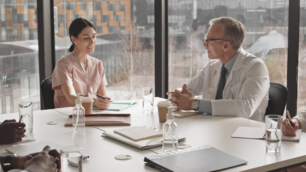 의료 직원 회의