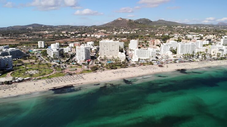 Fronte spiaggia di Cala Millor.