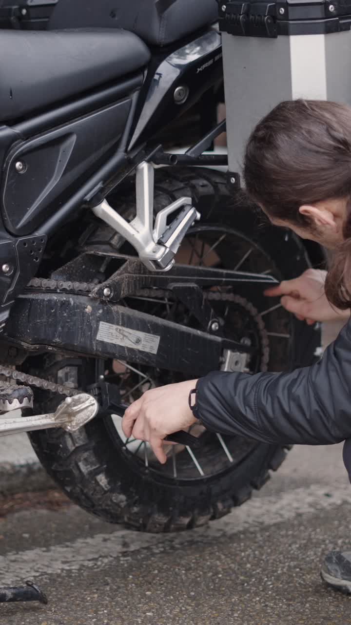 Motorcycle Chain Maintenance and Repair