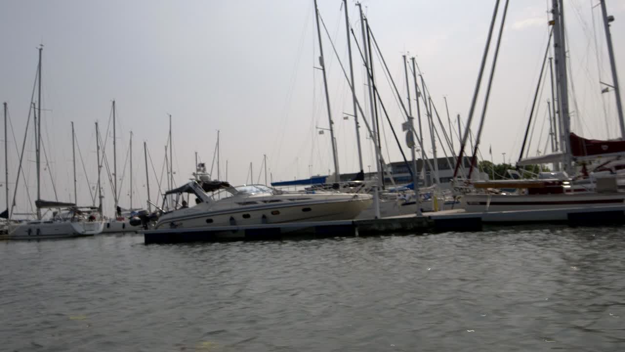 un puerto en karlskrona, suecia