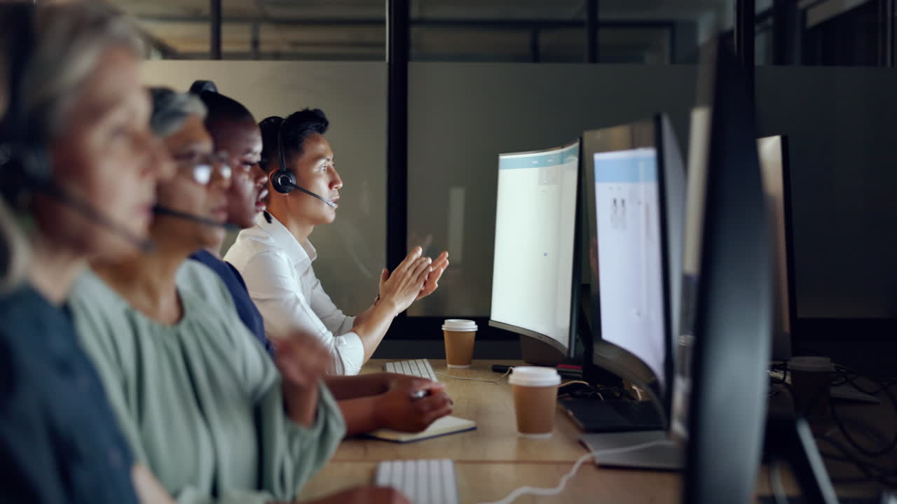 Call center, business people