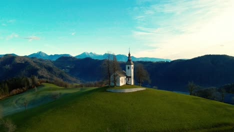 Imágenes-Aéreas-De-Drones-4k-Muestran-La-Iglesia-De-San