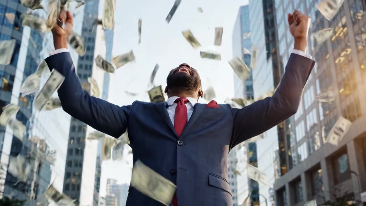 Un Hombre Seguro de Sí Mismo Celebra la Abundancia Mientras Billetes de Dólar Caen a su Alrededor en un Bullicioso Entorno Urbano, Reflejando Prosperidad y Éxito Financiero