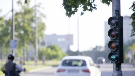 a traffic light for cyclists shines green on the b 4k 2025 08 04 04 59 37 utc.mov | background, bicycle, bike, britain
