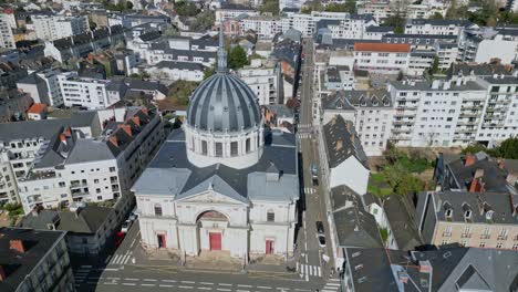 iglesia de notre dame de bon port, ciudad de nantes, francia