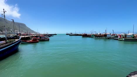 Fishing-boats-in-the-harbour-2