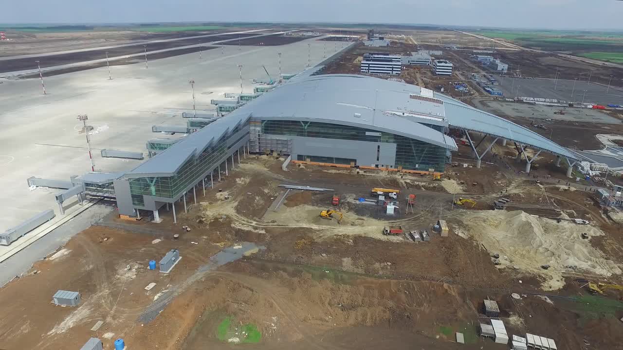 vista aérea de la terminal del aeropuerto en construcción