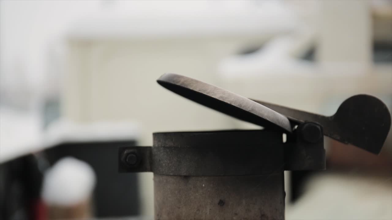 открытый дымоход зимой