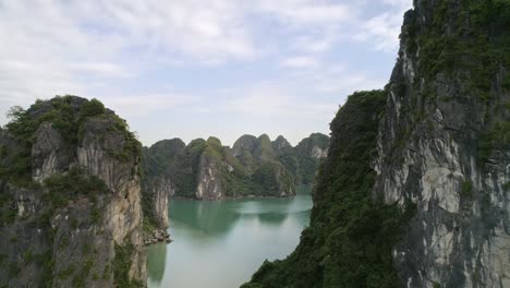 push in view of halong bay in vietnam