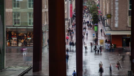 eindhoven pedestrian zone: autumn day