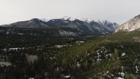 Drone-Retirándose-Del-Monte-Antero-En-Las-Montañas-Rocosas-De-Colorado