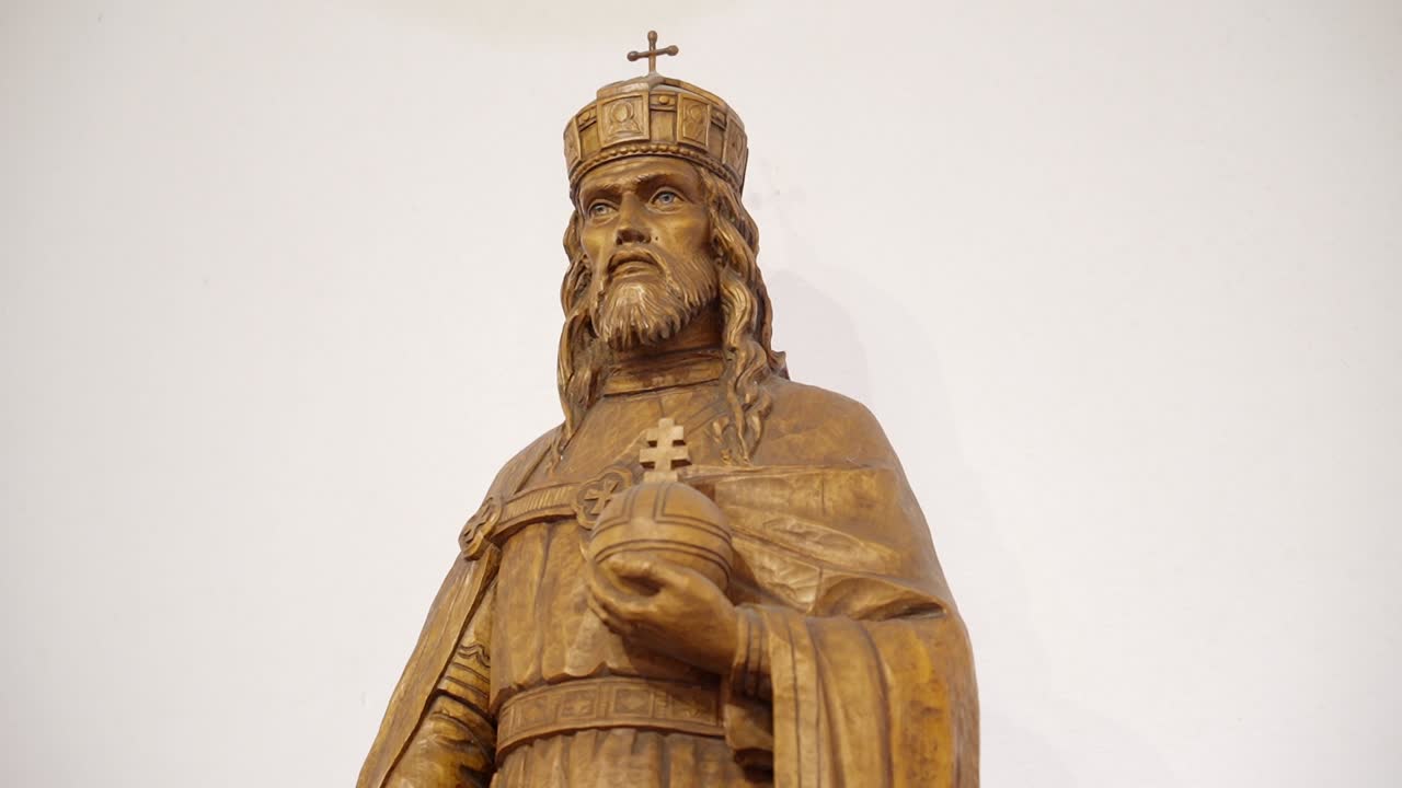 Hungarian wooden statue of Saint Stephen (Szent István)