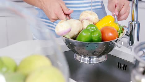 Close-up-of-man-washing