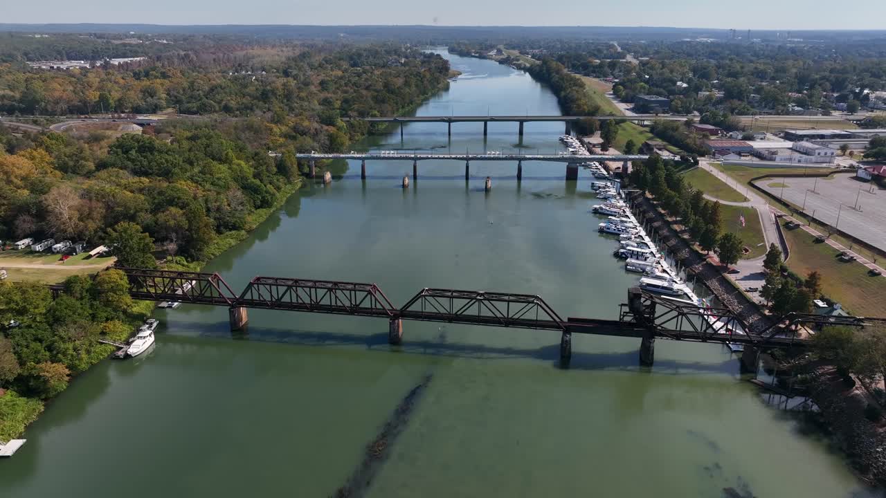 Fiume Savannah ad Augusta, Georgia. Veduta aerea.