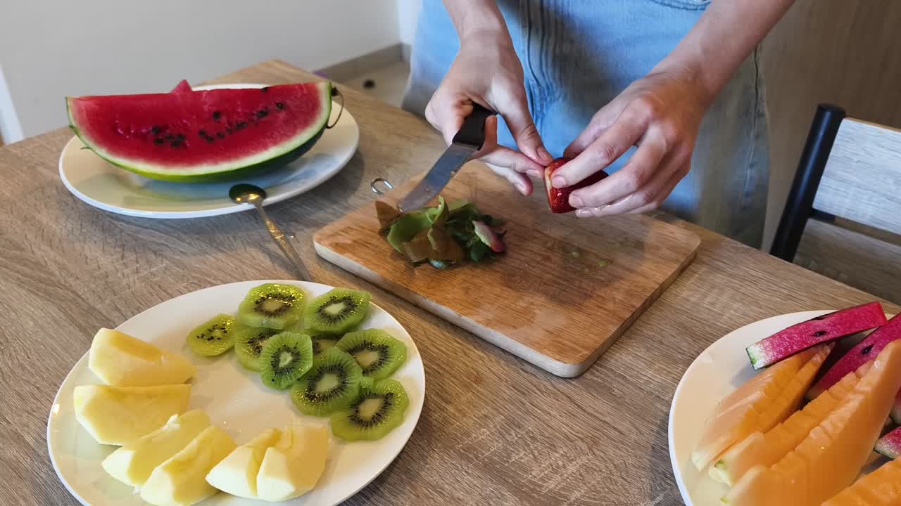 Fruit snack preparation