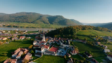 Roundshot-Ascendente-Lento-De-Spitz-En-El-Valle-De-Wachau