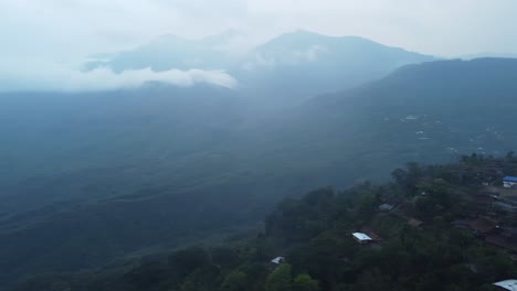 Drohnenvideoaufnahme-Der-Hügellandschaft-Von-Nagaland