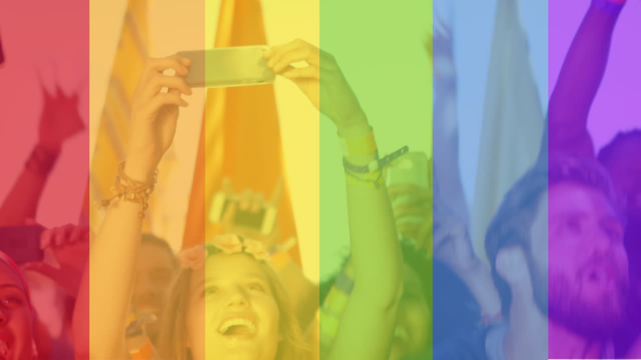 animación del arco iris sobre un grupo de personas felices