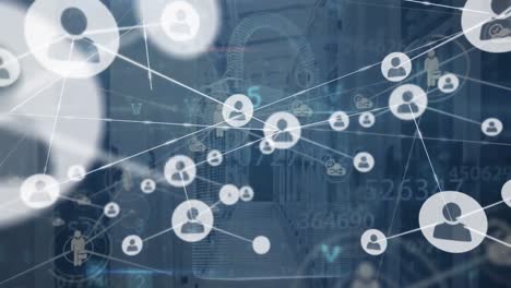 animación de la red de conexiones con iconos y procesamiento de datos a través de servidores informáticos