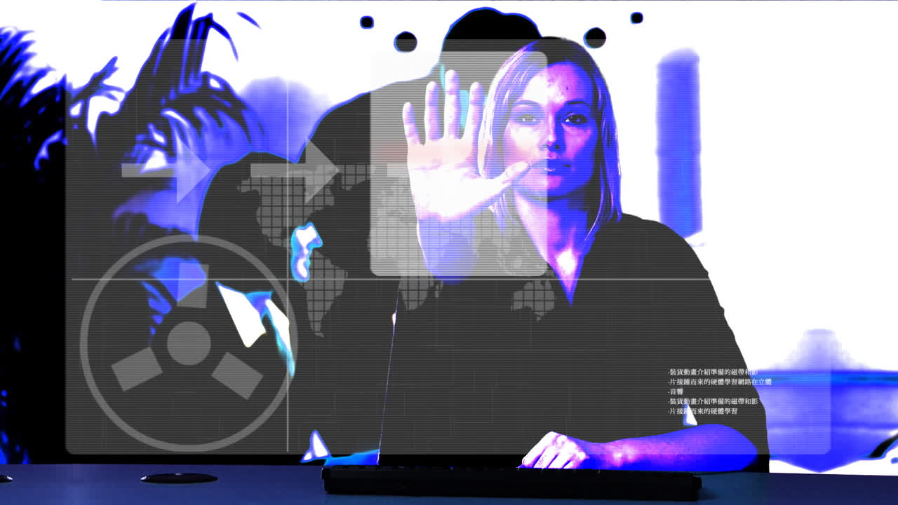 mujer que trabaja en una oficina1