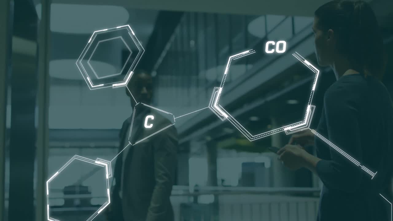 사무실에서 다양한 사업가들에 대한 화학 방정식의 애니메이션