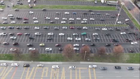 campaña de vacunación masiva en el estacionamiento aéreo de drones a través del sitio
