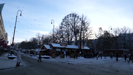 Mercado-De-Navidad-En-Oslo,-Centro-De-La-Ciudad,-Tiempo-De-Navidad-2022