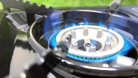 gas camping stove,lights into action,blue flame