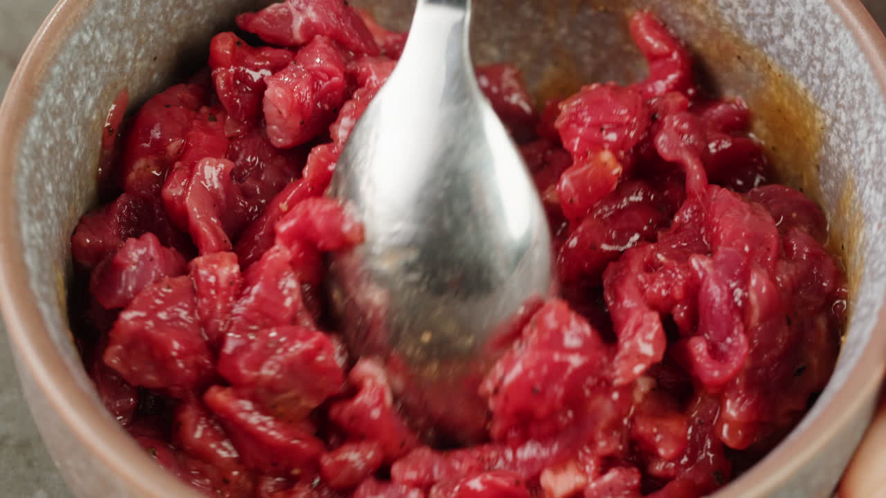 Marinating Cubed Raw Beef