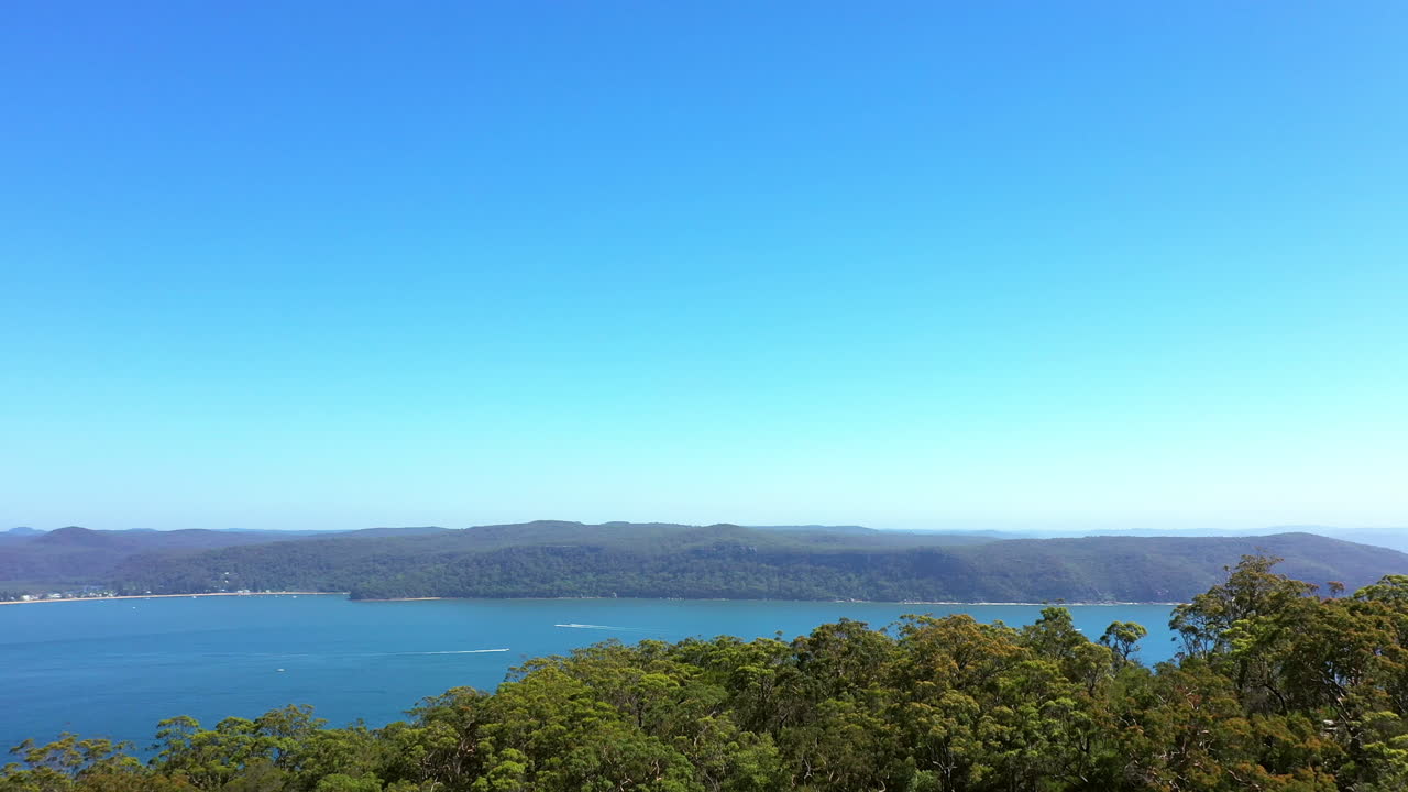 산 꼭대기 에서 바가 의 풍경