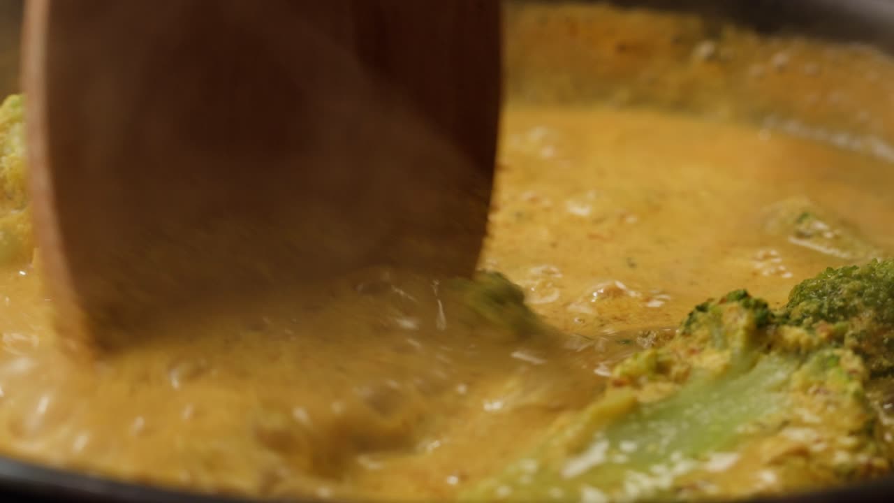 Broccoli Curry Cooking