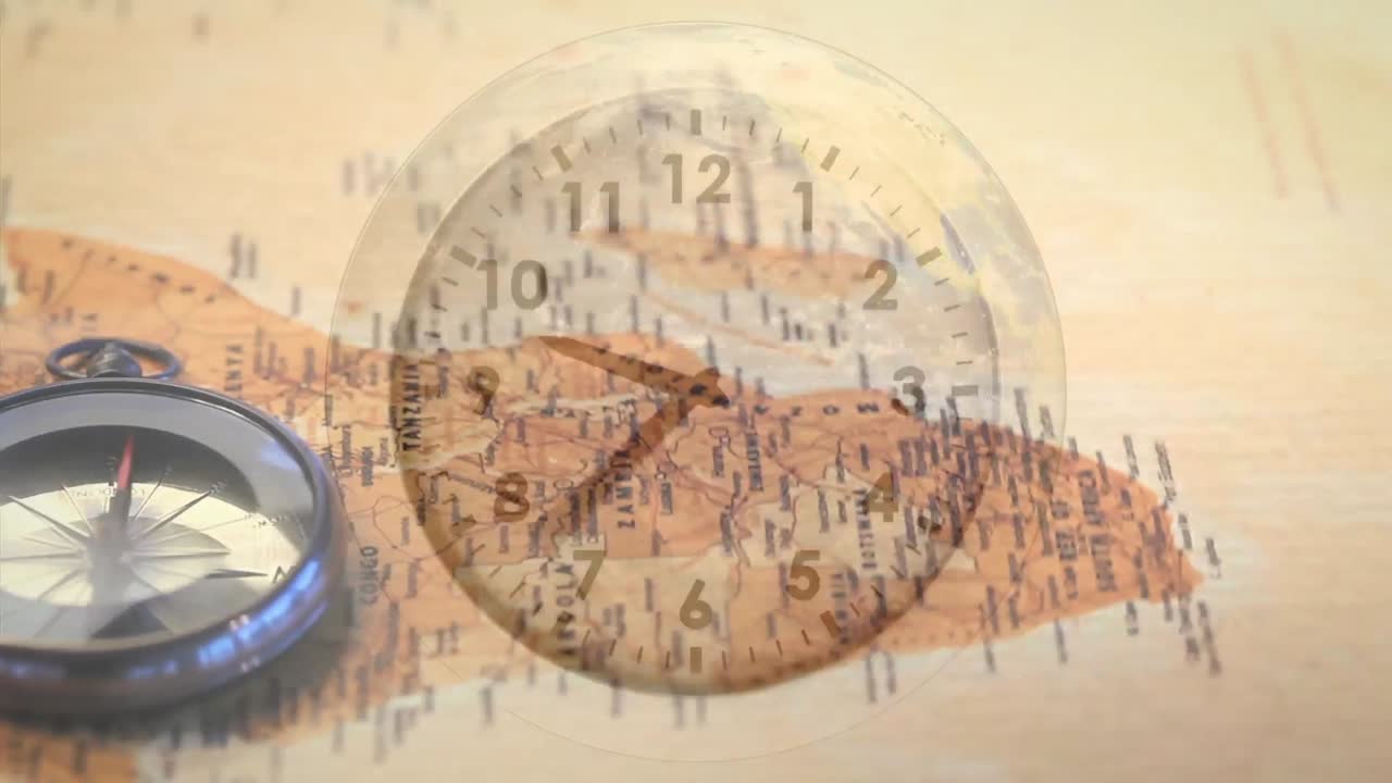 animación del reloj sobre la brújula y el mapa.