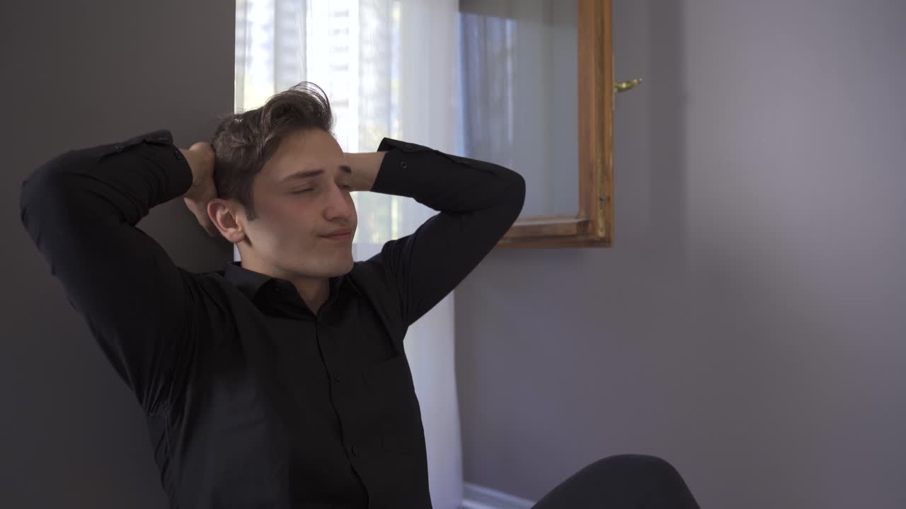 우울증에 걸린 십대 십대는 심리적 문제를 겪고 있습니다.