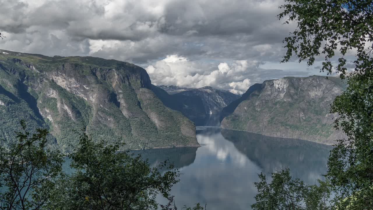 vista aérea del magnífico aurlandsfjord