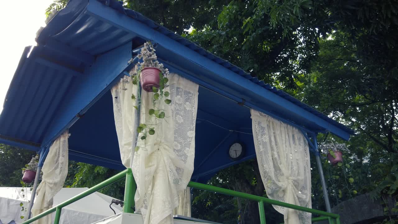 simulación móvil de terremotos en casas pequeñas para preparación ante calamidades