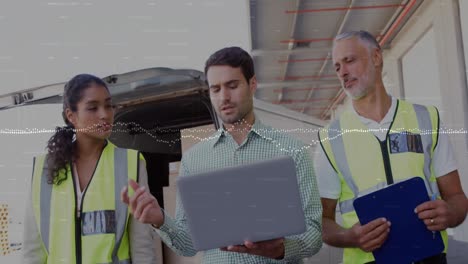 animación del procesamiento de datos sobre diversos trabajadores en el almacén