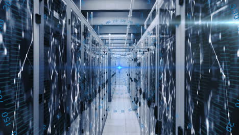 animación del procesamiento de datos, punto de luz azul y red de conexiones contra la sala de servidores