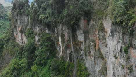 Luftaufnahme-Des-Wasserfalls-In-Tolima---Kolumbien