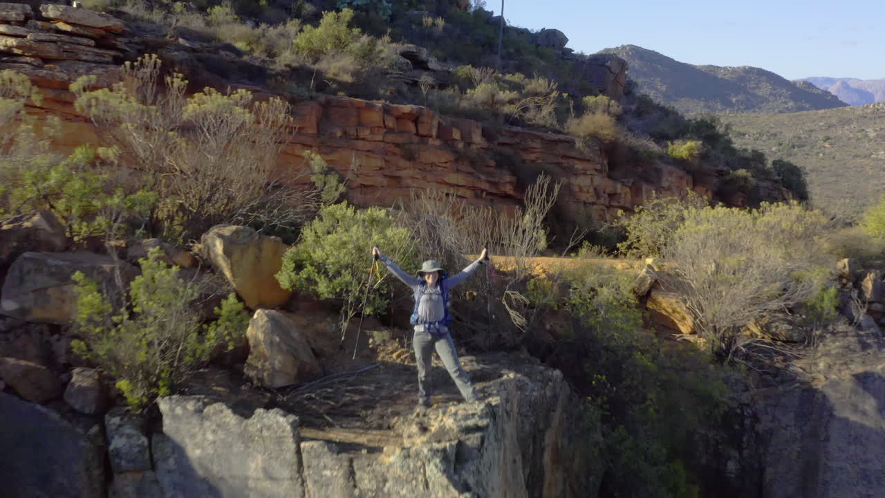 아무것도 정상에 도달하는 것만큼 좋은 느낌은 없습니다.