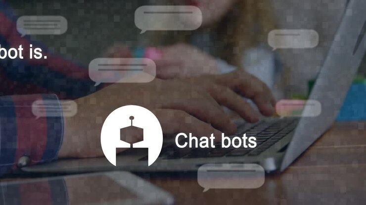 Genitore che digita un prompt sul laptop, con bolle di chat in sovrapposizione, e un robot che mostra tecnologia mentre un bambino porge un giocattolo
