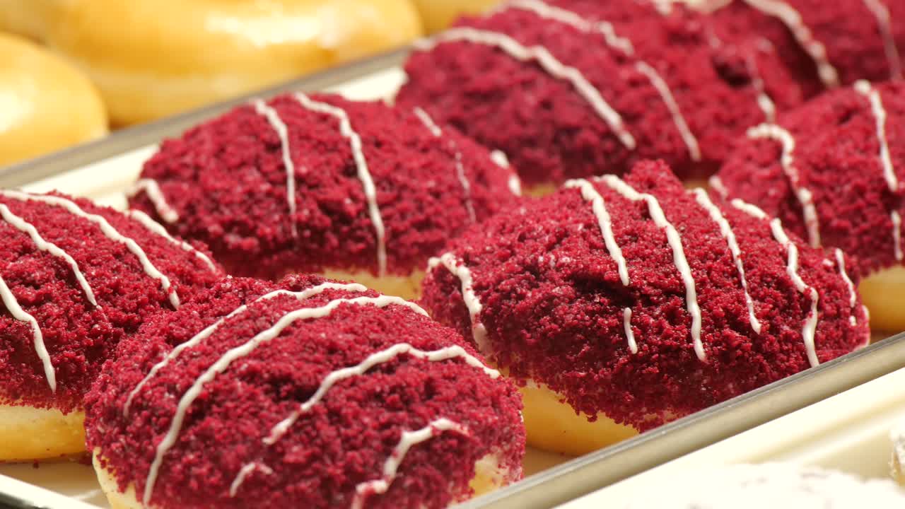 rosquillas de terciopelo rojo