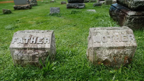 mother and father gravestones