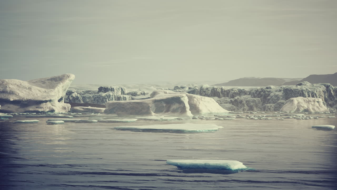 그린란드 남쪽 해안 에 있는 빙산
