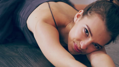 ella tiene sus ojos en ti