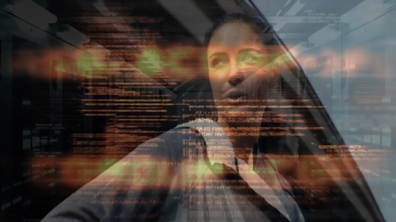 animación del procesamiento de datos financieros sobre mujer caucásica corriendo