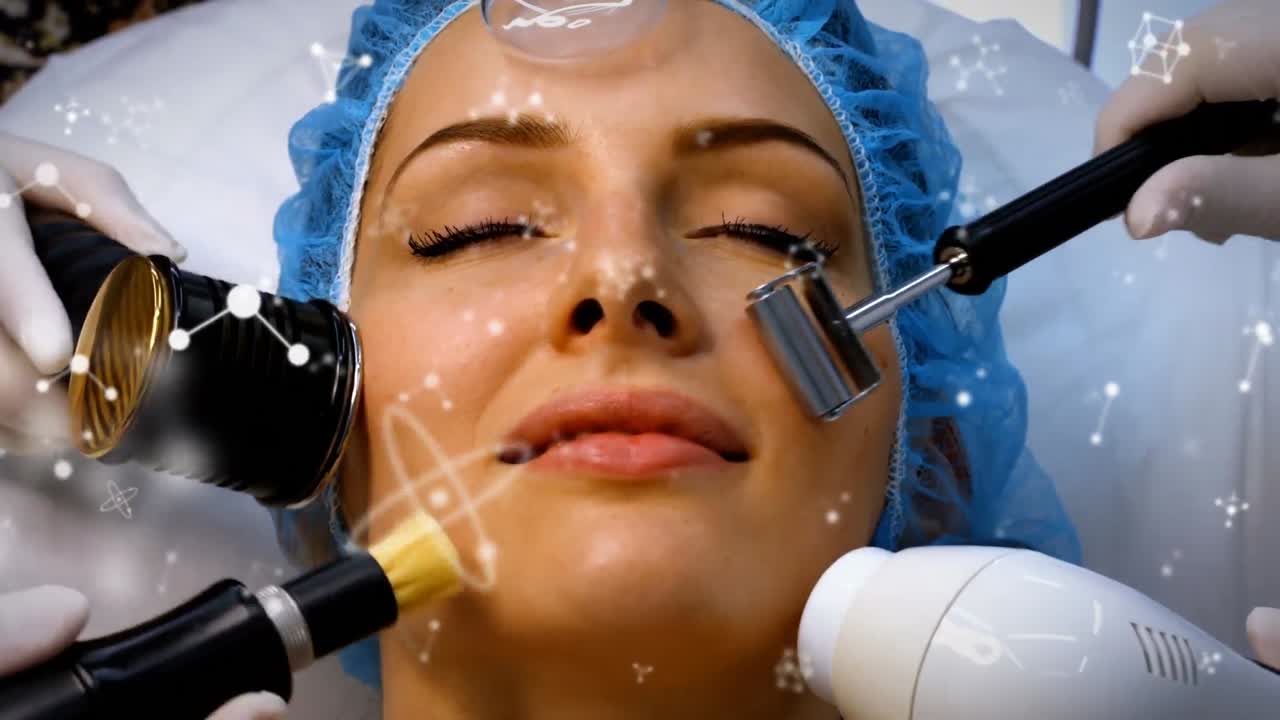 미용 치료를 받고 있는 백인 두 인종 여성에 대한 분자의 애니메이션